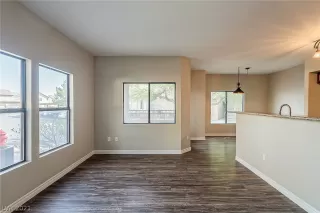 Photo #2: 2329854 Listing