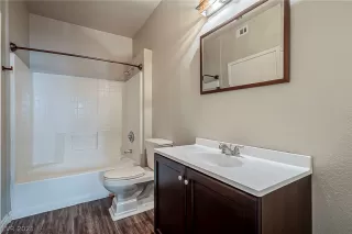 Photo #3: 2329854 Listing