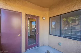 Photo #4: 2329854 Listing