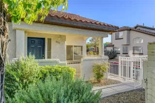 Photo #1: 2329857 Listing