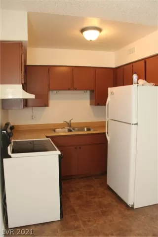 Photo #4: 2329869 Listing