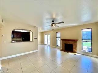 Photo #1: 2329883 Listing 