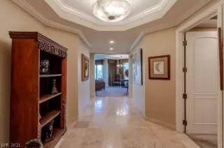 Photo #1: 2329894 Listing