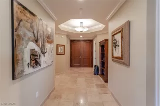 Photo #2: 2329894 Listing