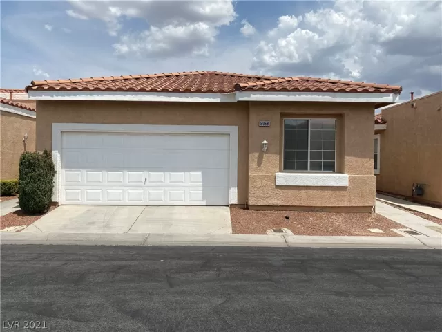 MLS: 2329900 Condo For Sale