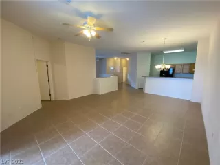 Photo #2: 2329900 Listing 