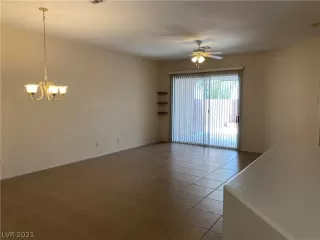 Photo #3: 2329900 Listing 