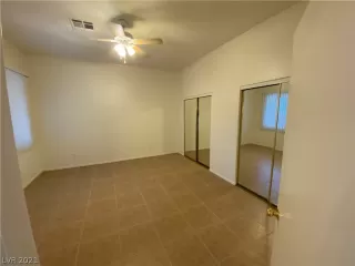 Photo #4: 2329900 Listing 