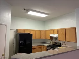 Photo #6: 2329900 Listing 