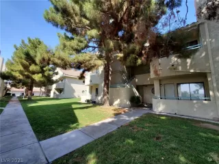 Photo #1: 2329904 Listing 