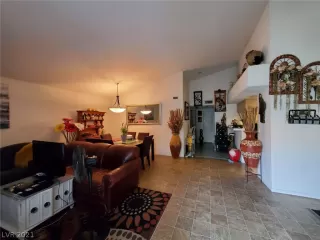 Photo #4: 2329904 Listing 