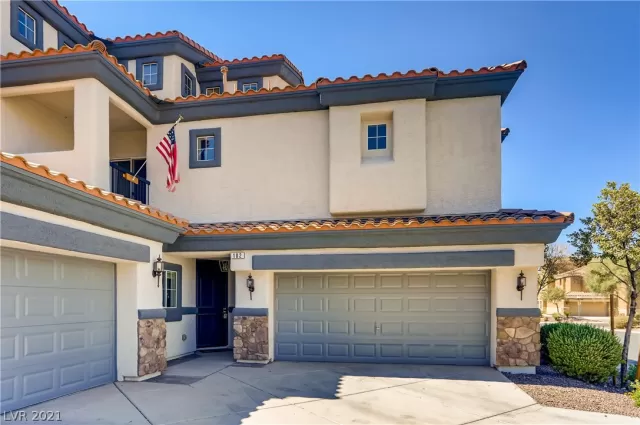 MLS: 2329951 Condo For Sale