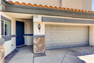 Photo #1: 2329951 Listing