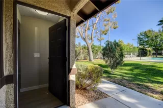 Photo #2: 2329988 Listing