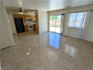 Photo #1: 2329995 Listing 