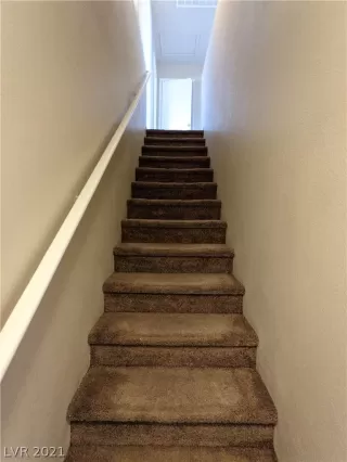 Photo #6: 2329995 Listing 