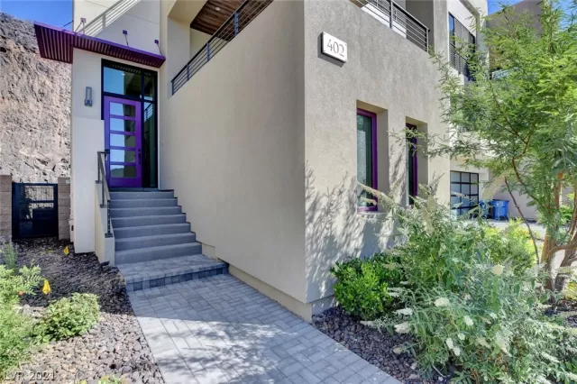 MLS: 2330011 Condo For Sale