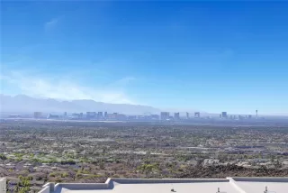 Photo #1: 2330011 Listing