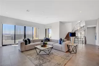 Photo #4: 2330011 Listing