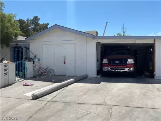 Photo #1: 2330043 Listing 