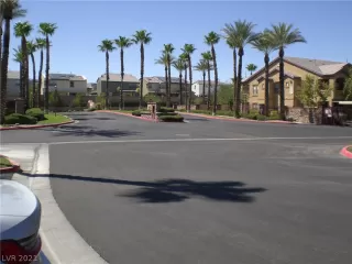 Photo #2: 2330052 Listing