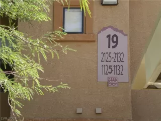 Photo #5: 2330052 Listing