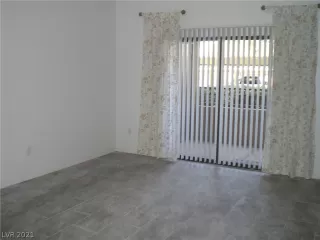 Photo #6: 2330052 Listing