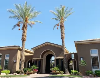 Photo #2: 2330070 Listing