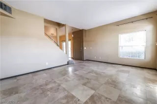 Photo #5: 2330095 Listing