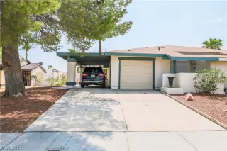 Photo #1: 2330097 Listing