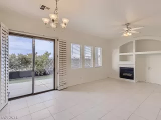 Photo #5: 2330111 Listing 