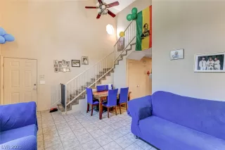 Photo #3: 2330157 Listing 