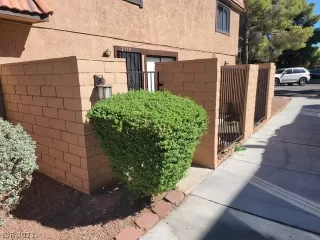 Photo #1: 2330160 Listing