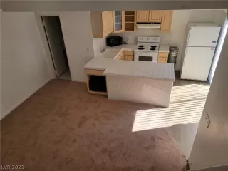 Photo #2: 2330160 Listing