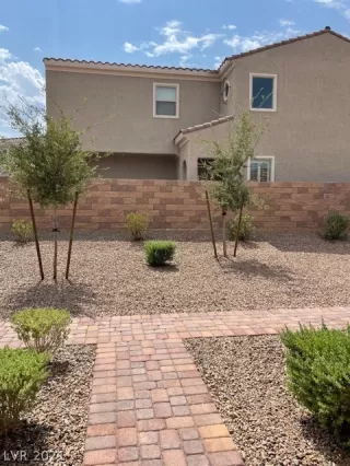 Photo #1: 2330167 Listing