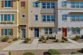 Photo #1: 2330170 Listing