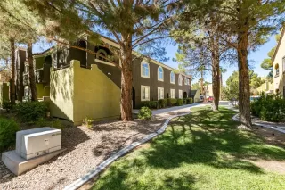 Photo #1: 2330172 Listing