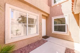 Photo #1: 2330190 Listing 