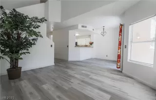 Photo #3: 2330190 Listing 