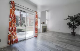 Photo #6: 2330190 Listing 