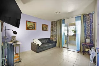 Photo #2: 2330221 Listing