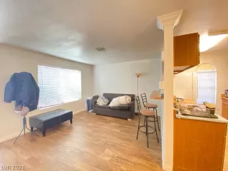 Photo #1: 2330227 Listing