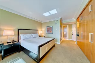 Photo #1: 2330233 Listing 