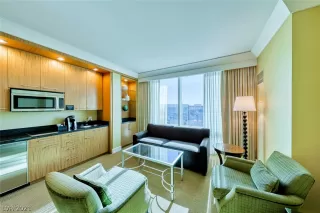 Photo #2: 2330233 Listing 