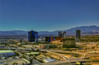 Photo #5: 2330233 Listing 