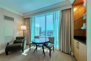 Photo #5: 2330234 Listing