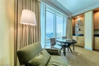 Photo #6: 2330234 Listing