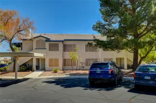 Photo #3: 2330248 Listing