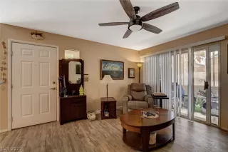 Photo #5: 2330248 Listing