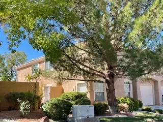 Photo #1: 2330277 Listing